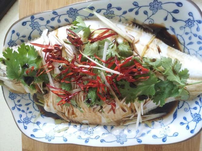 片口鱼清蒸怎么做才鲜嫩？-图3